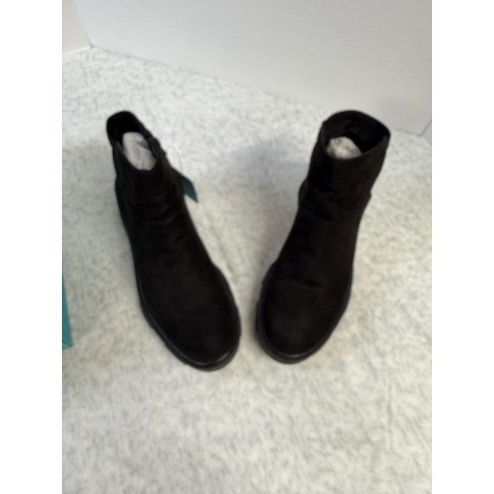 Vepose Womens Black Lug Sole Ankle Boots Block Heel Side Zip 938L Size 8M NEW